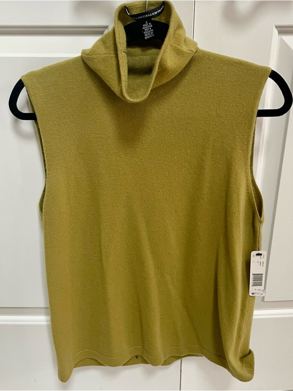 NWT Linda Allard Ellen Tracy Pea Green Cashmere Sleeveless Light Cowl Neck Top